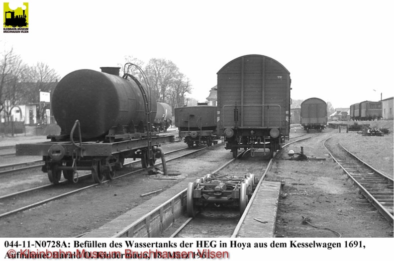 044-1164-N0728-A-VInt,Bf-Hoya,Befüllen-d-Wassertanks-d-HEG,Aufn-HOK-18-03-1961.jpg