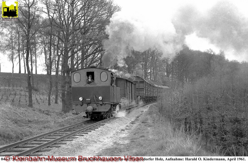 044-1756-N1014-V2,Lok33_Bruchhausen_-m-Gz,Wachendorfer-Holz,Aufn-HOK-April-1961.jpg