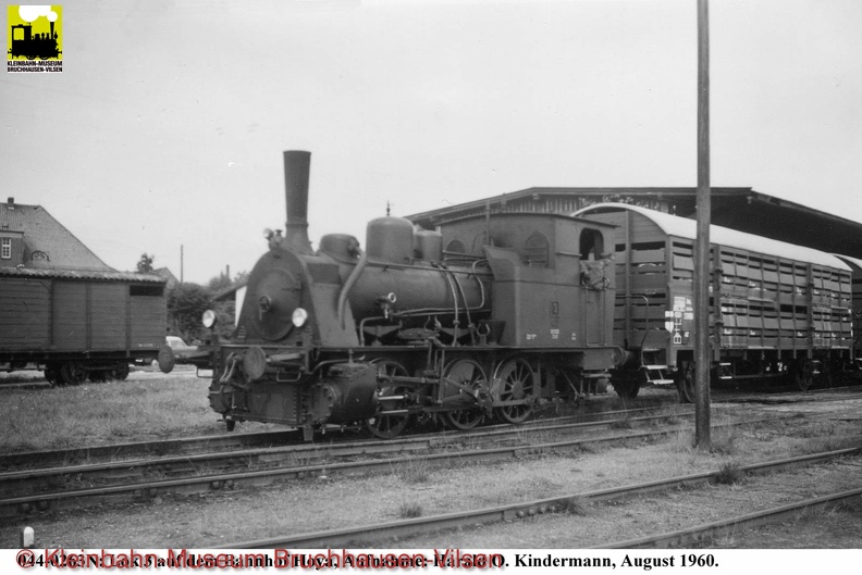 044-0263N-V2,Lok3-m-Verschlagwagen,Bf-Hoya,Aufn-HOK-Aug-1960.jpg