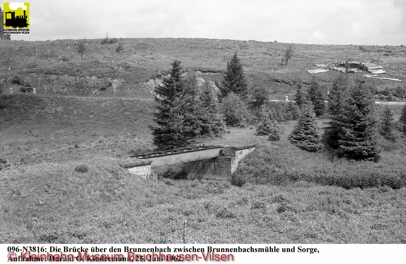 Südharzeisenbahn - 096-N3816,Brücke-üb-Brunnenb,Aufn-HOK-25-06-1962.jpg 096-N3816,Brücke-üb-Brunnenb,Aufn-HOK-25-06-1962.jpg