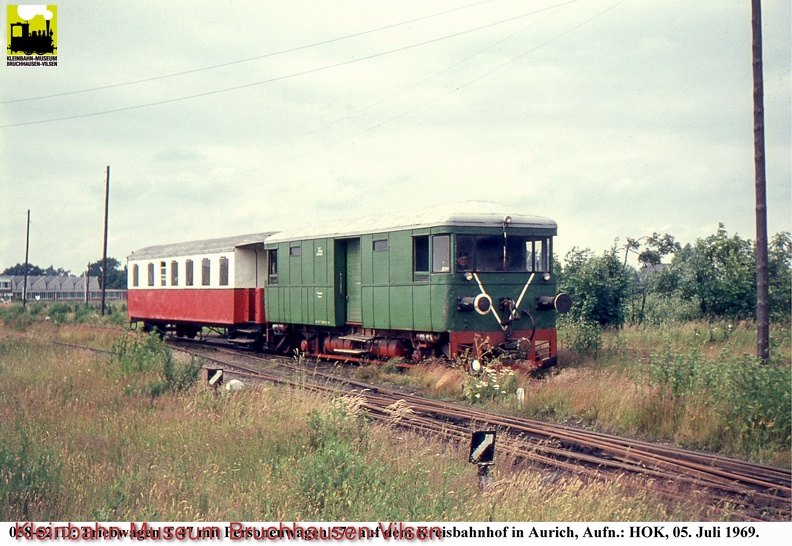 058-521D,T47+PersWg577,Aurich-Krbf,Aufn-HOK-05-07-1969.jpg