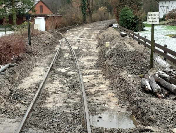 015 Am 10.03. ist es an der Homfelder Straße &quot;etwas&quot; feucht.<br />Morgen soll die erste Bauwoche starten.<br />Foto Klaus E.